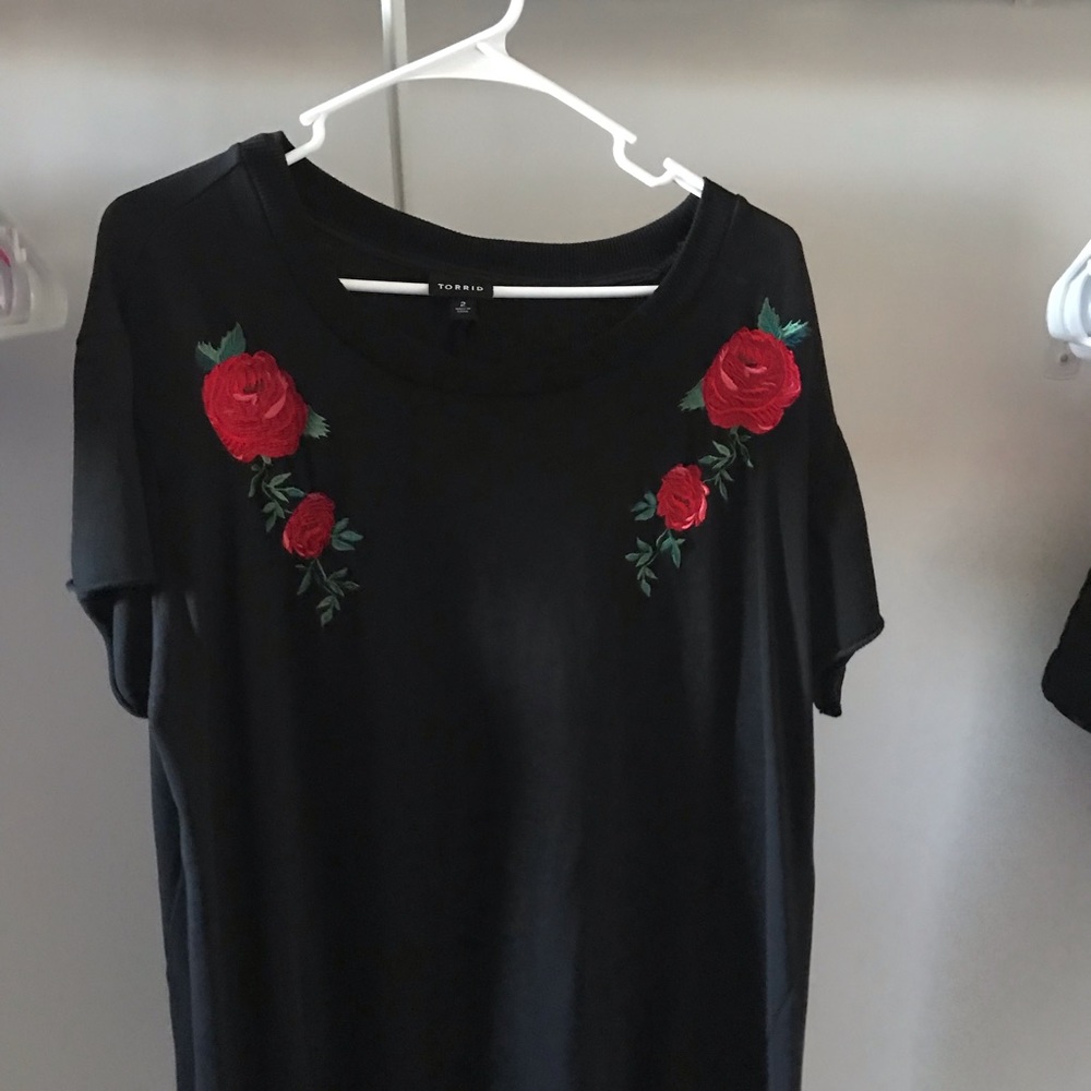 Torrid black with red roses sweatshirt dress